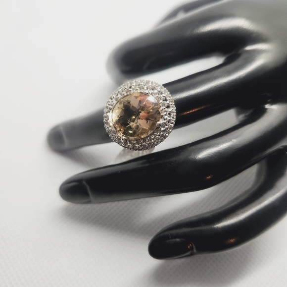 Ladies Ring - Picture 5 of 5